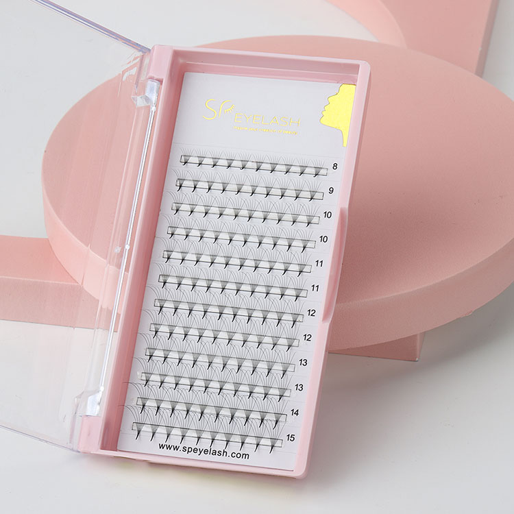 क्लासिक बनाम वॉल्यूम आईलैश एक्सटेंशन - कौन सी शैली आपके लिए सर्वोत्तम है?